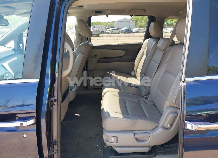 Photo 8 of 2014 Honda Odyssey EX-L (VIN 5FNRL5H63EB008915)