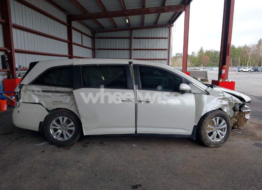 Photo 13 of 2014 Honda Odyssey EX-L (VIN 5FNRL5H63EB056317)