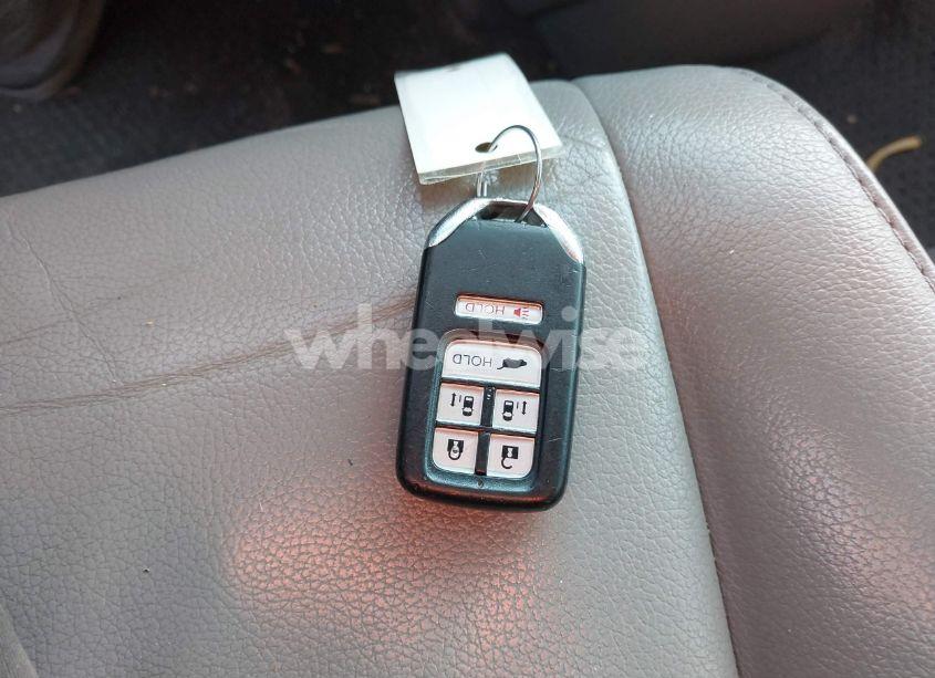 Photo 11 of 2014 Honda Odyssey EX-L (VIN 5FNRL5H63EB062893)