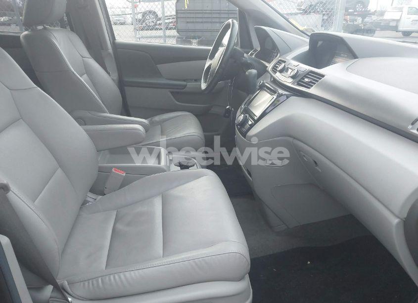 Photo 5 of 2014 Honda Odyssey EX-L (VIN 5FNRL5H63EB086577)