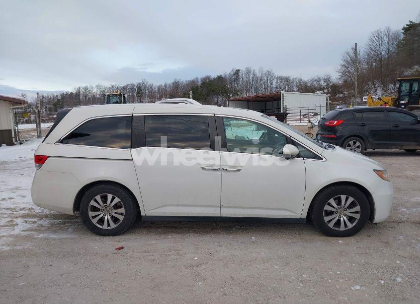 Photo 13 of 2014 Honda Odyssey EX-L (VIN 5FNRL5H63EB097336)