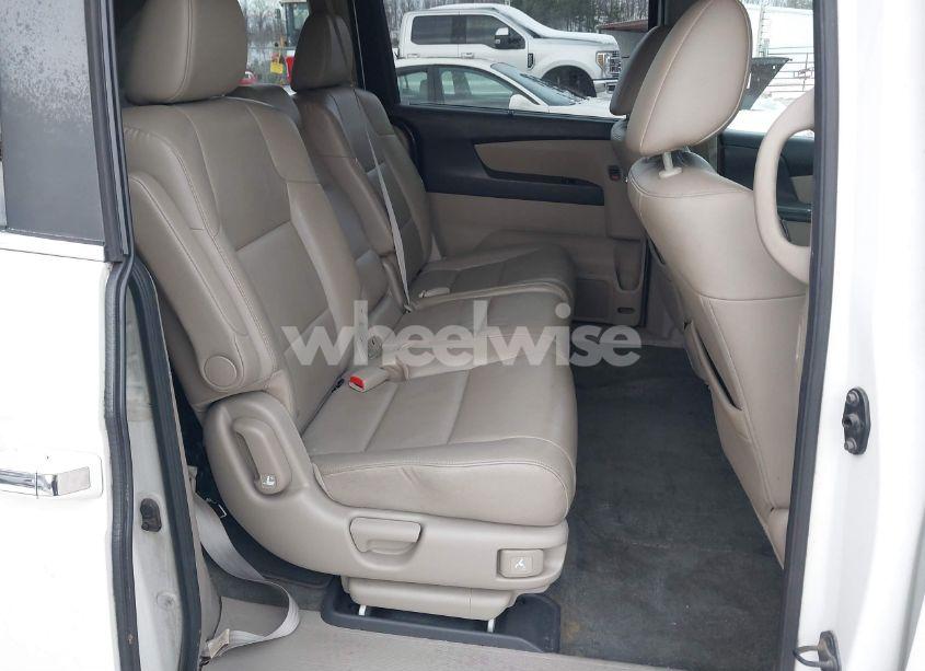 Photo 8 of 2014 Honda Odyssey EX-L (VIN 5FNRL5H63EB097336)