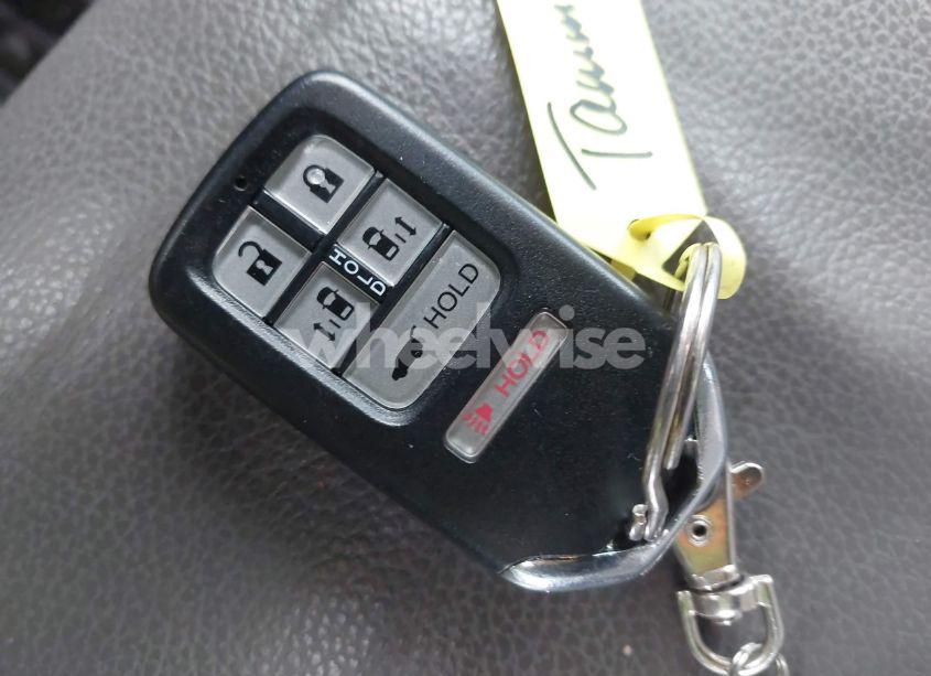 Photo 11 of 2014 Honda Odyssey EX-L (VIN 5FNRL5H63EB136670)