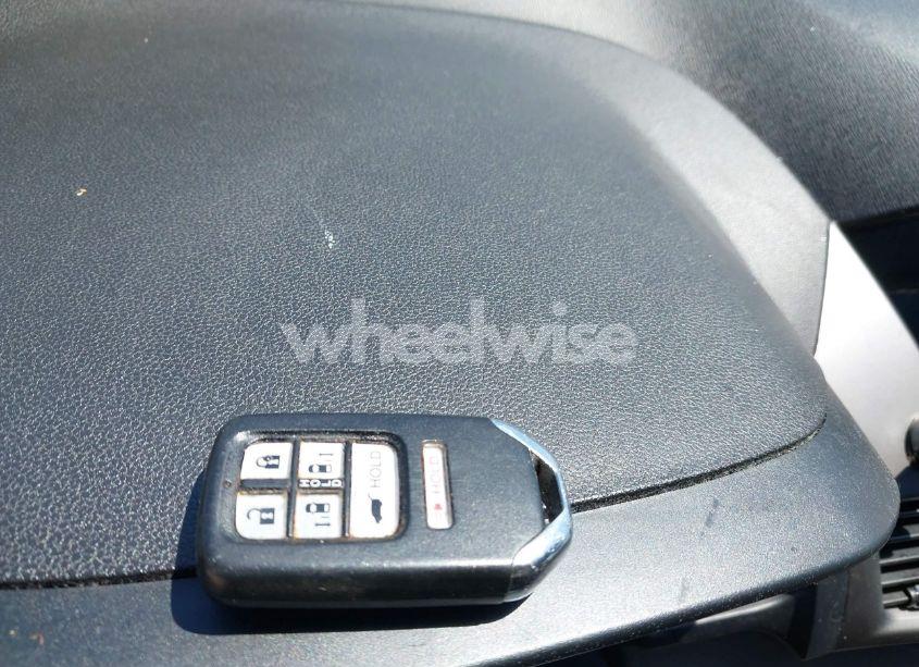 Photo 11 of 2015 Honda Odyssey EX-L (VIN 5FNRL5H63FB019446)