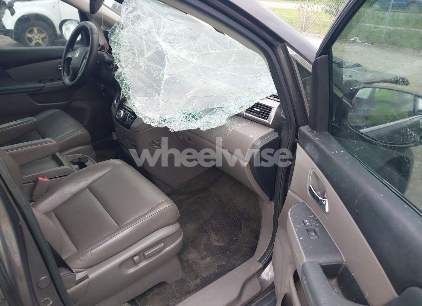 Photo 5 of 2015 Honda Odyssey EX-L (VIN 5FNRL5H63FB064953)