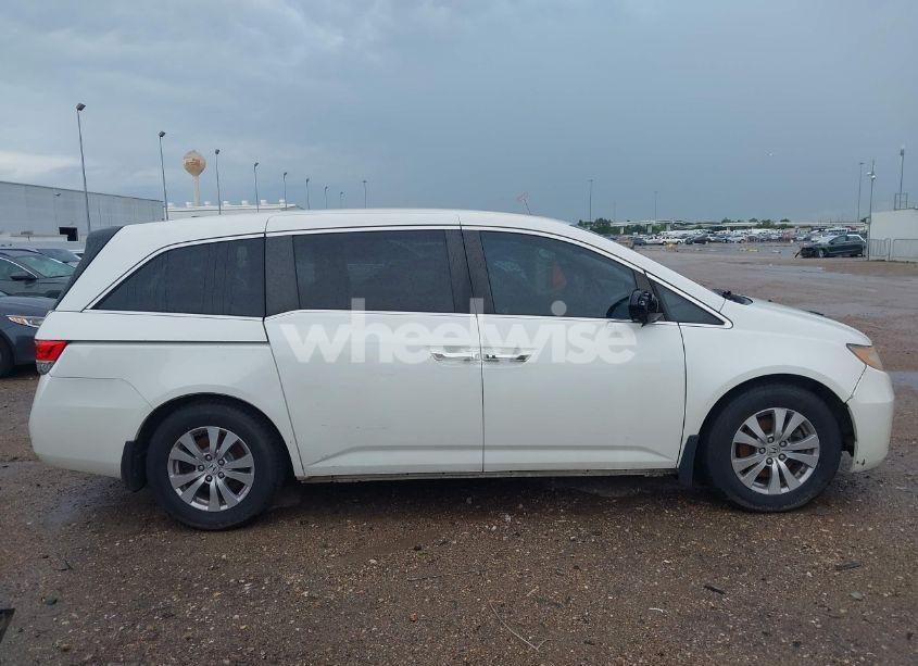 Photo 13 of 2015 Honda Odyssey EX-L (VIN 5FNRL5H63FB072731)