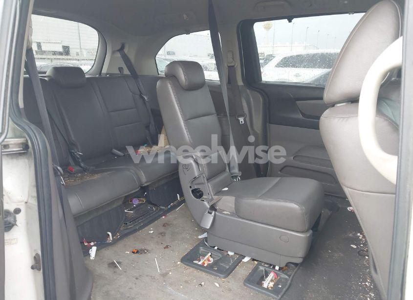 Photo 8 of 2015 Honda Odyssey EX-L (VIN 5FNRL5H63FB072731)