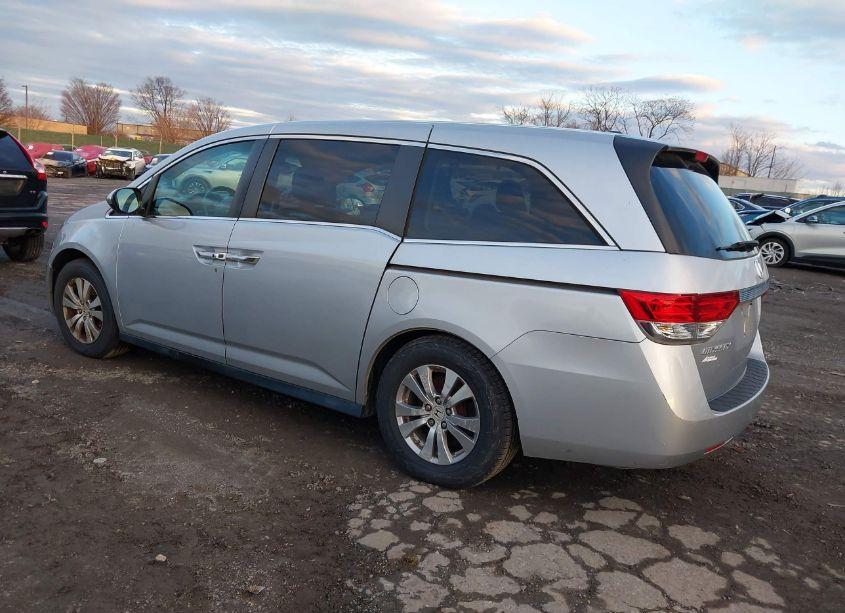 Photo 3 of 2015 Honda Odyssey EX-L (VIN 5FNRL5H63FB084720)