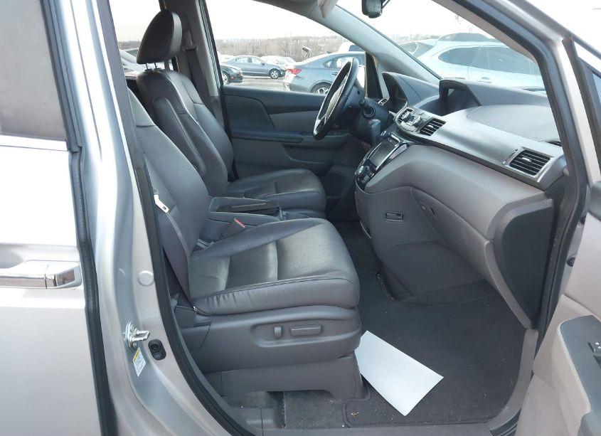 Photo 5 of 2015 Honda Odyssey EX-L (VIN 5FNRL5H63FB084720)