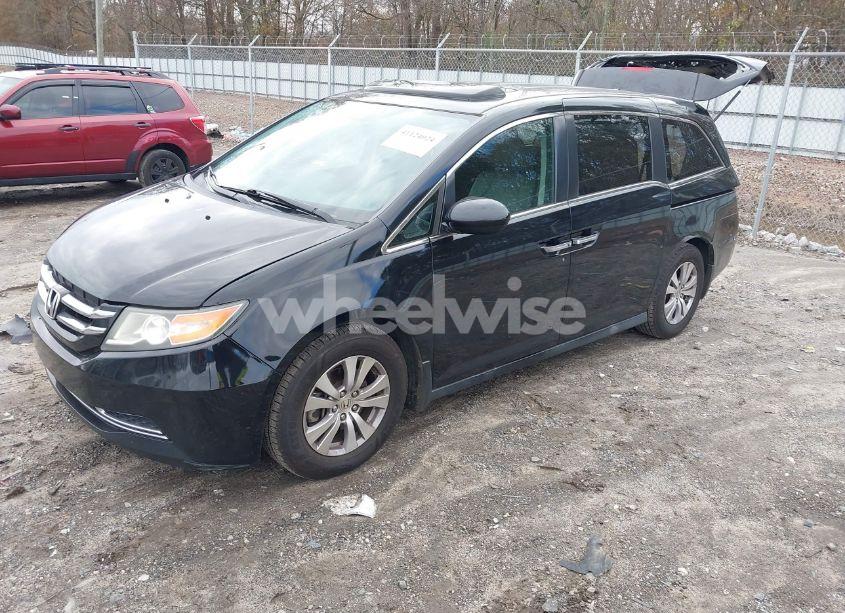 Photo 2 of 2015 Honda Odyssey EX-L (VIN 5FNRL5H63FB118798)