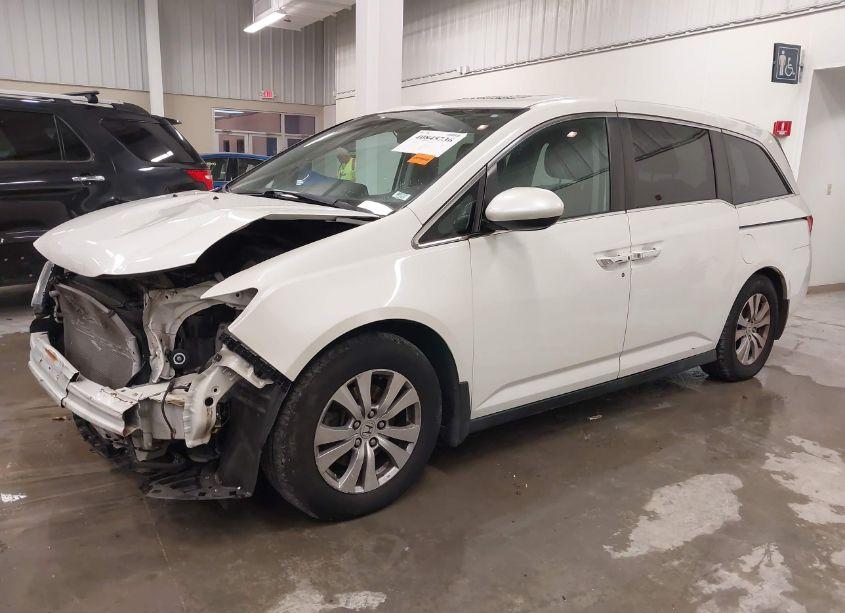 Photo 2 of 2015 Honda Odyssey EX-L (VIN 5FNRL5H63FB131485)