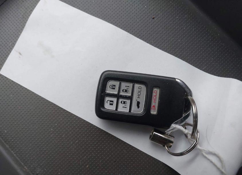 Photo 11 of 2016 Honda Odyssey EX-L (VIN 5FNRL5H63GB057129)