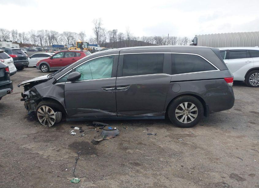 Photo 14 of 2016 Honda Odyssey EX-L (VIN 5FNRL5H63GB057129)