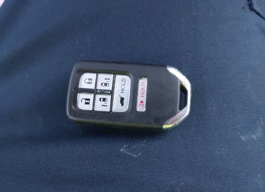 Photo 11 of 2016 Honda Odyssey EX-L (VIN 5FNRL5H63GB058927)