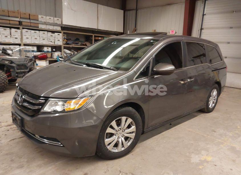 Photo 2 of 2016 Honda Odyssey EX-L (VIN 5FNRL5H63GB071967)