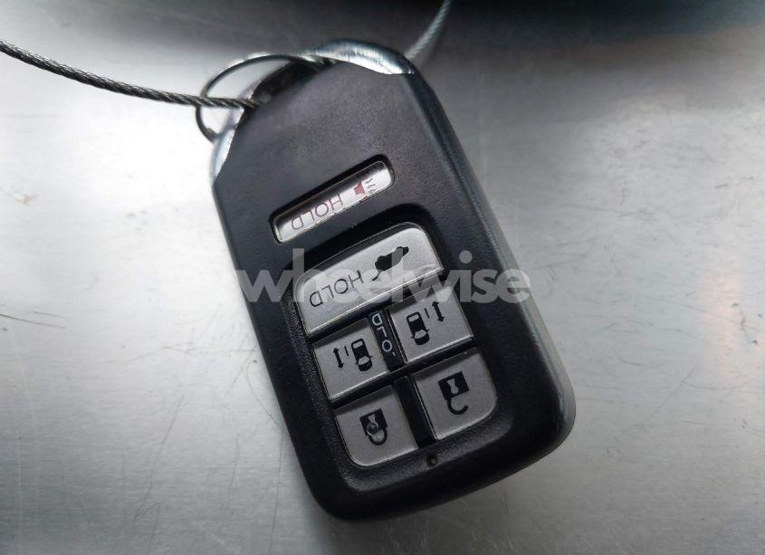 Photo 11 of 2016 Honda Odyssey EX-L (VIN 5FNRL5H63GB090003)