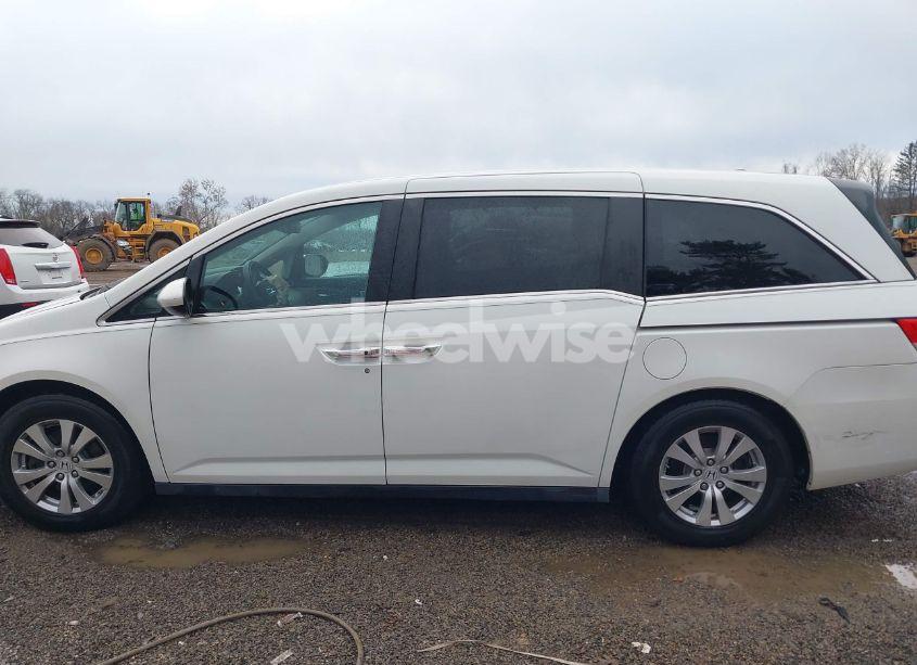 Photo 14 of 2016 Honda Odyssey EX-L (VIN 5FNRL5H63GB090003)