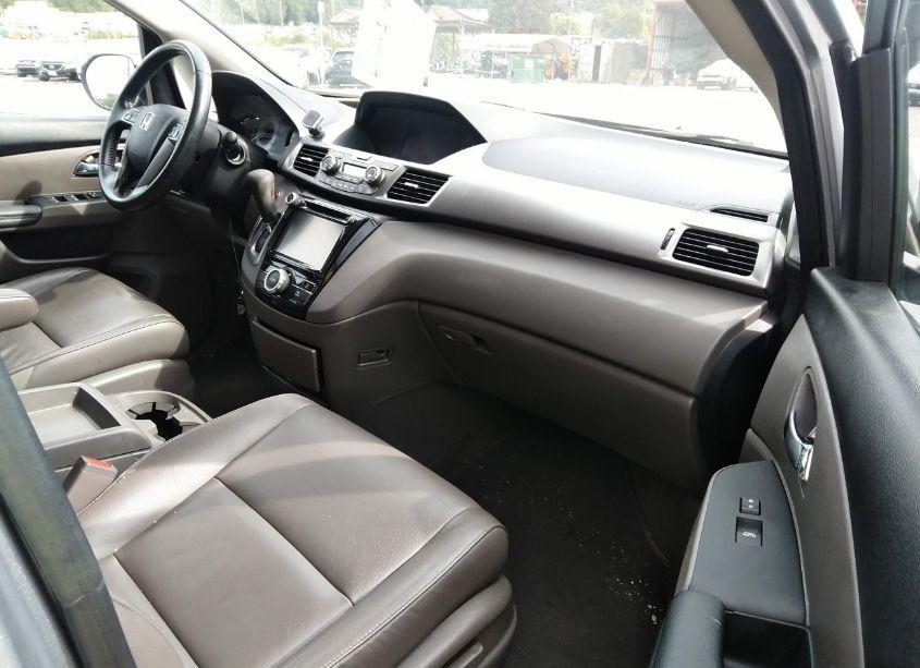 Photo 5 of 2016 Honda Odyssey EX-L (VIN 5FNRL5H63GB101534)