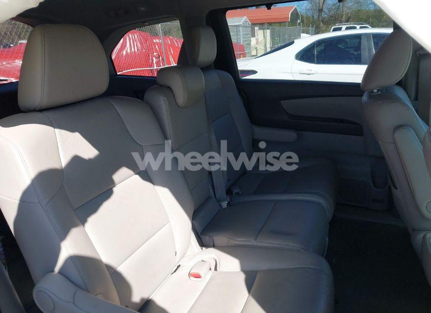 Photo 8 of 2016 Honda Odyssey EX-L (VIN 5FNRL5H63GB150281)