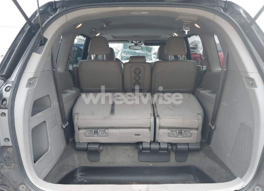 Photo 18 of 2016 Honda Odyssey EX-L (VIN 5FNRL5H63GB159076)