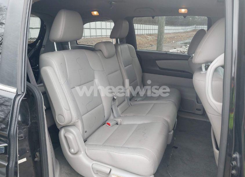 Photo 8 of 2016 Honda Odyssey EX-L (VIN 5FNRL5H63GB159076)