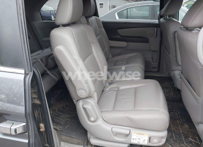 Photo 8 of 2011 Honda Odyssey EX-L (VIN 5FNRL5H64BB009678)