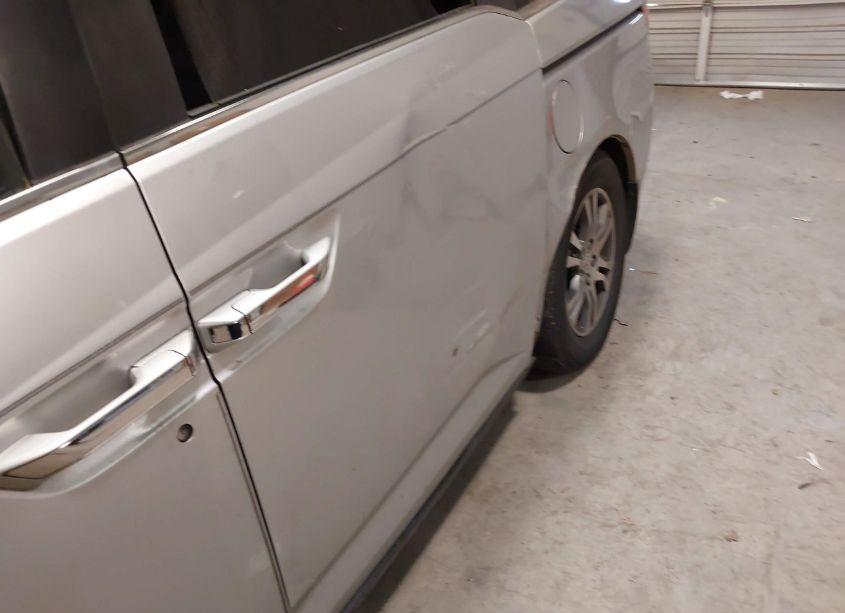 Photo 12 of 2011 Honda Odyssey EX-L (VIN 5FNRL5H64BB029770)