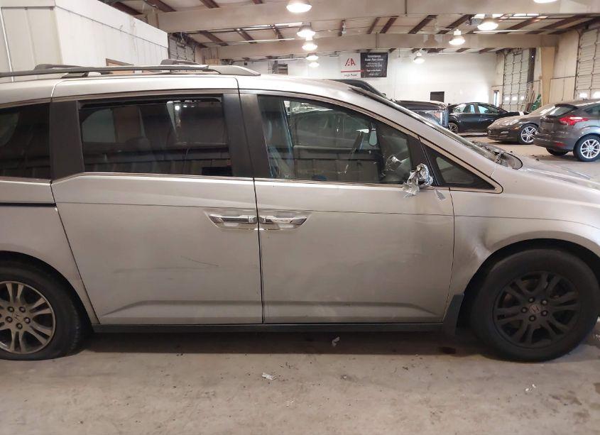 Photo 14 of 2011 Honda Odyssey EX-L (VIN 5FNRL5H64BB029770)