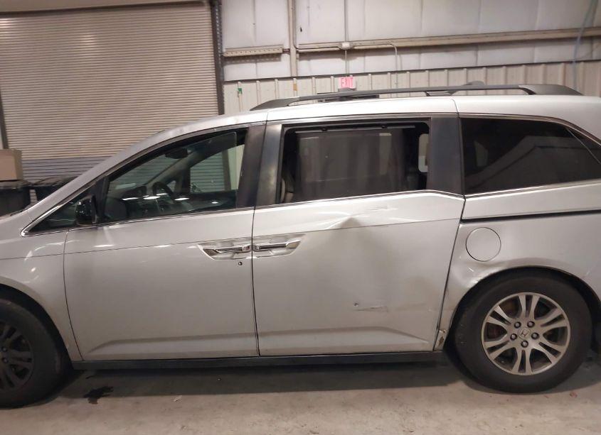 Photo 15 of 2011 Honda Odyssey EX-L (VIN 5FNRL5H64BB029770)