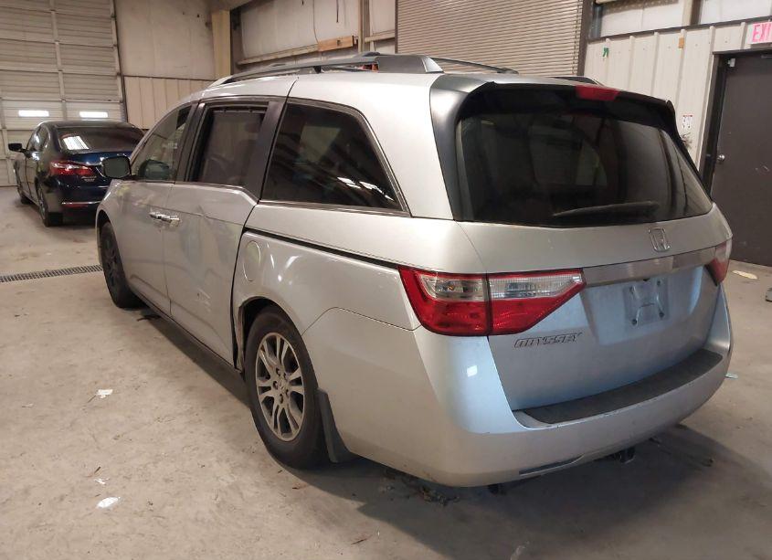 Photo 3 of 2011 Honda Odyssey EX-L (VIN 5FNRL5H64BB029770)