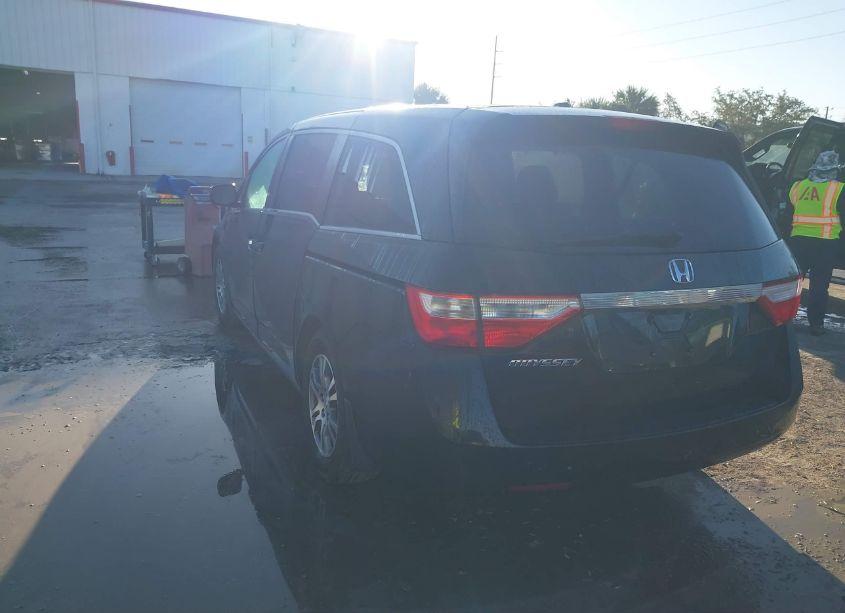 Photo 3 of 2011 Honda Odyssey EX-L (VIN 5FNRL5H64BB046987)