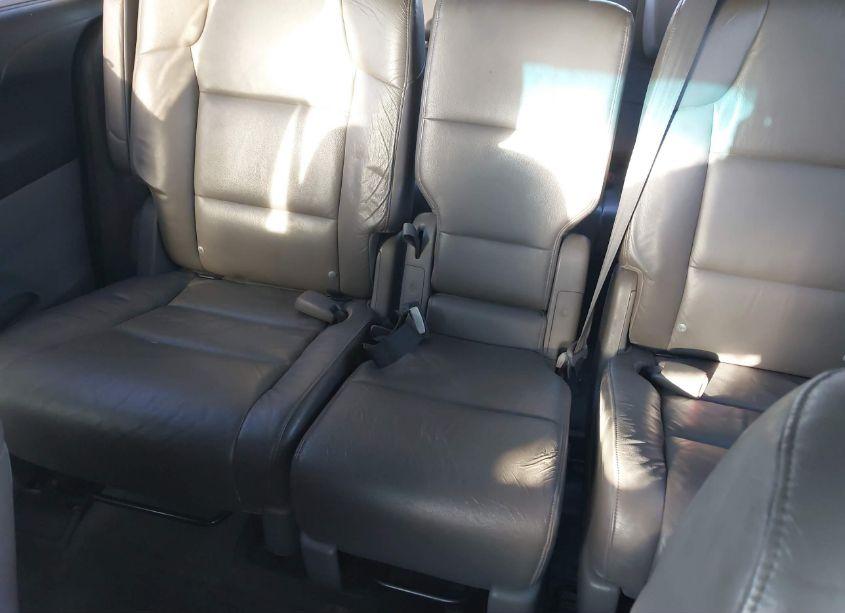 Photo 8 of 2011 Honda Odyssey EX-L (VIN 5FNRL5H64BB046987)