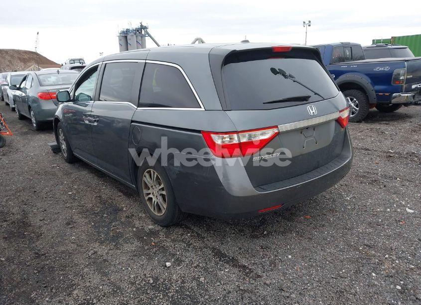 Photo 3 of 2011 Honda Odyssey EX-L (VIN 5FNRL5H64BB051459)