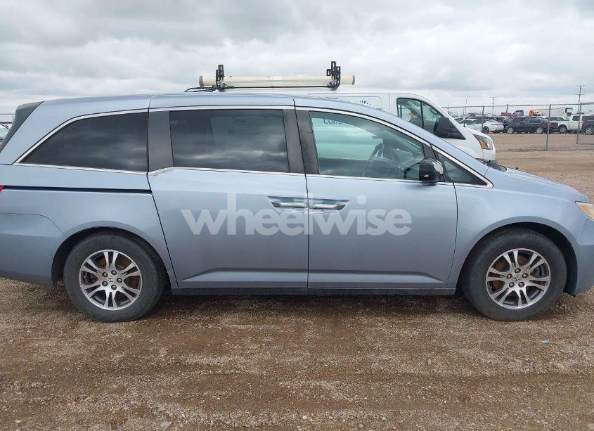 Photo 13 of 2011 Honda Odyssey EX-L (VIN 5FNRL5H64BB085479)