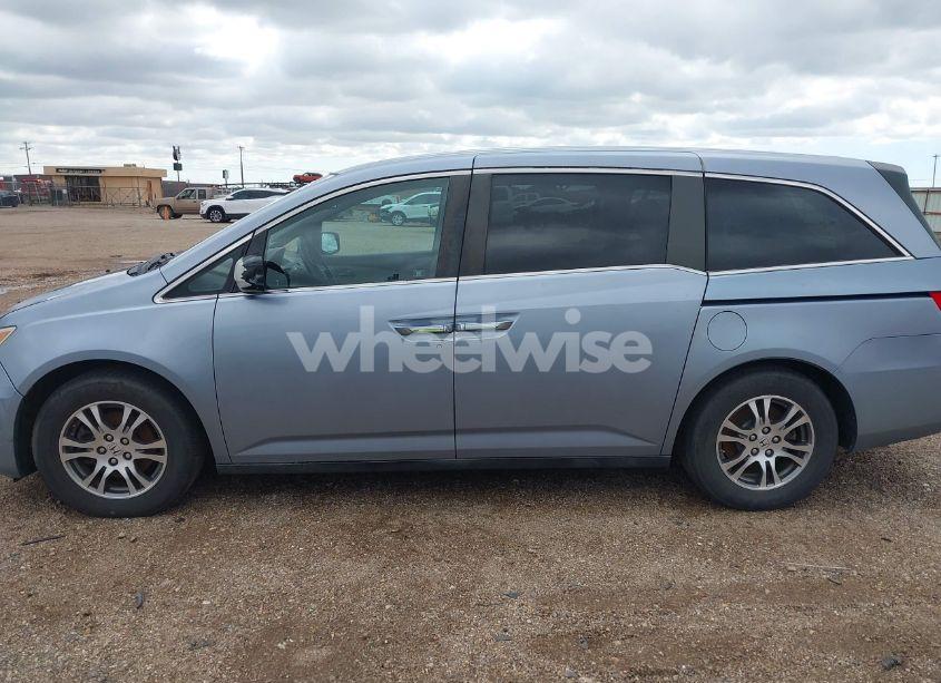 Photo 14 of 2011 Honda Odyssey EX-L (VIN 5FNRL5H64BB085479)