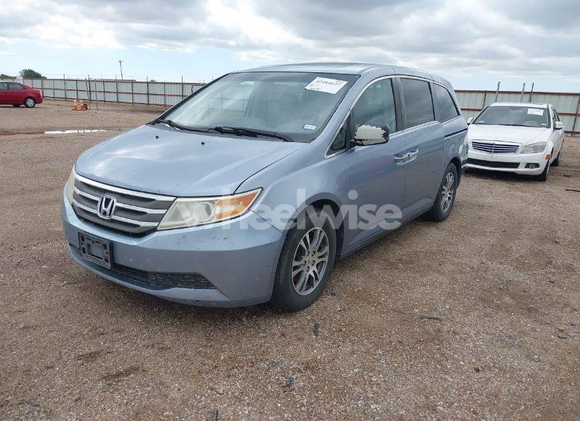 Photo 2 of 2011 Honda Odyssey EX-L (VIN 5FNRL5H64BB085479)