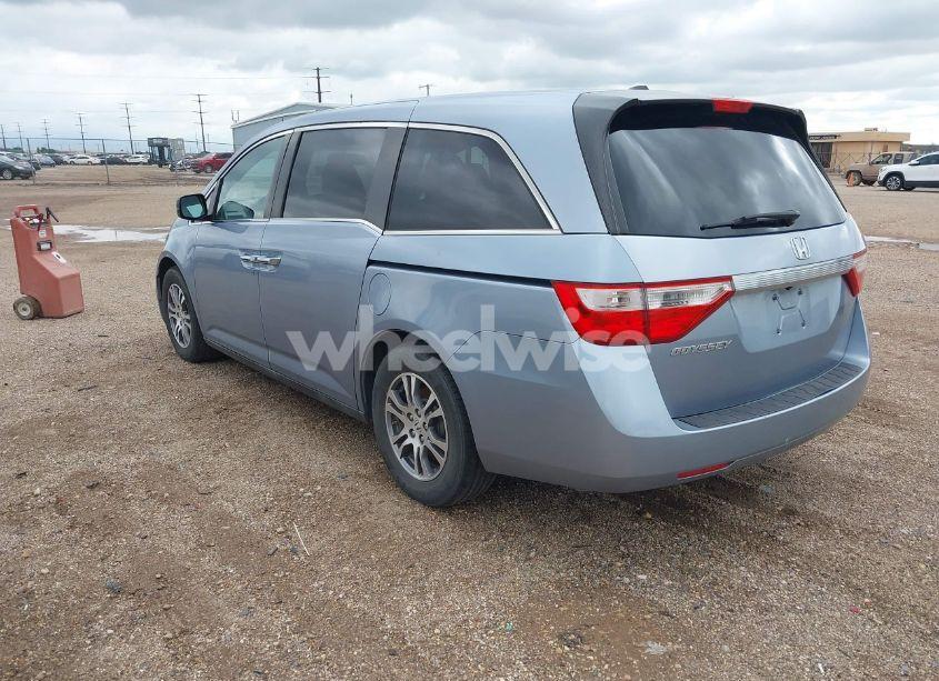 Photo 3 of 2011 Honda Odyssey EX-L (VIN 5FNRL5H64BB085479)