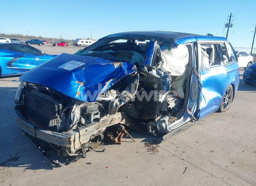 Photo 2 of 2011 Honda Odyssey EX-L (VIN 5FNRL5H64BB103771)