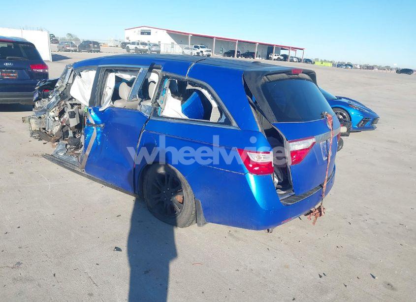 Photo 3 of 2011 Honda Odyssey EX-L (VIN 5FNRL5H64BB103771)