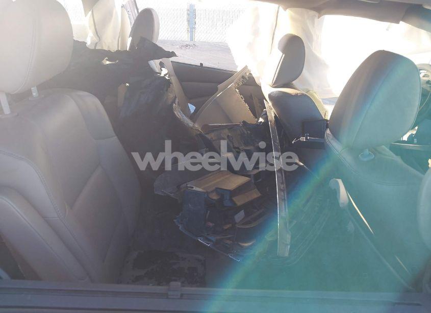 Photo 8 of 2011 Honda Odyssey EX-L (VIN 5FNRL5H64BB103771)