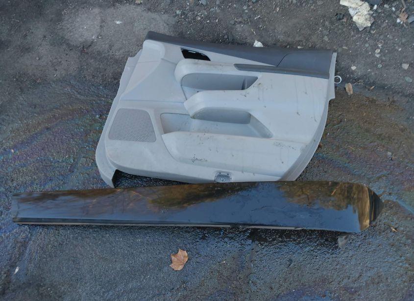 Photo 12 of 2012 Honda Odyssey EX-L (VIN 5FNRL5H64CB024943)