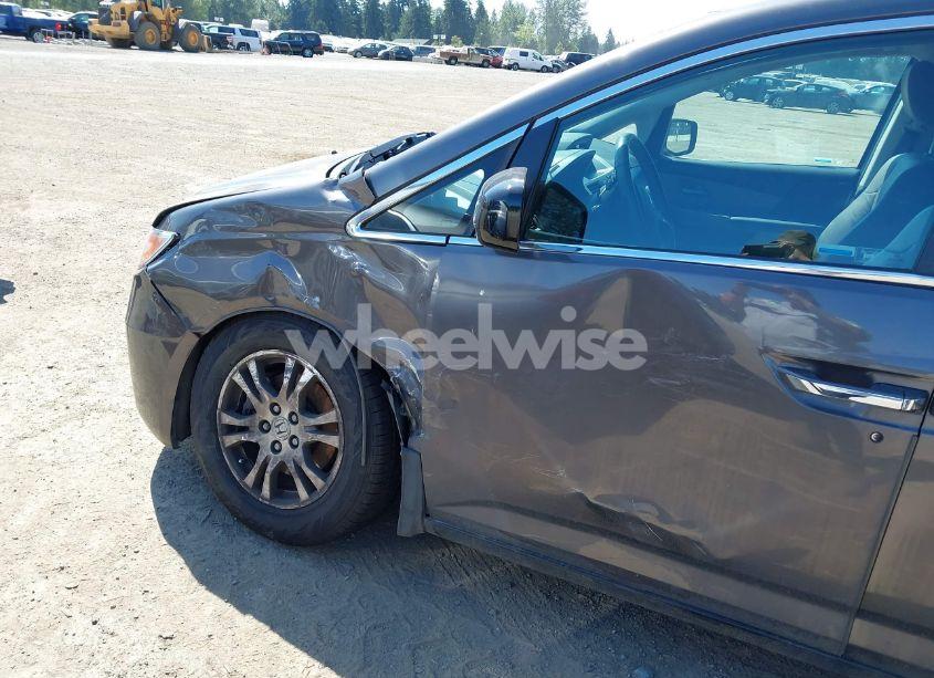 Photo 6 of 2012 Honda Odyssey EX-L (VIN 5FNRL5H64CB127523)