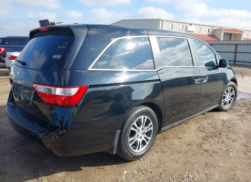 Photo 4 of 2013 Honda Odyssey EX-L (VIN 5FNRL5H64DB010249)