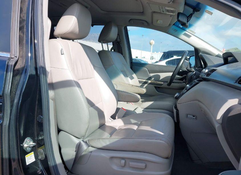 Photo 5 of 2013 Honda Odyssey EX-L (VIN 5FNRL5H64DB010249)