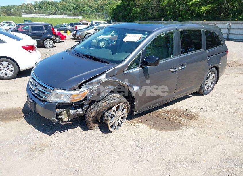 Photo 2 of 2013 Honda Odyssey EX-L (VIN 5FNRL5H64DB034535)