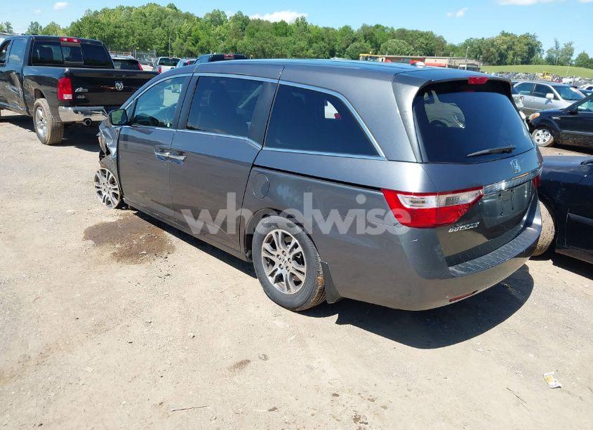 Photo 3 of 2013 Honda Odyssey EX-L (VIN 5FNRL5H64DB034535)