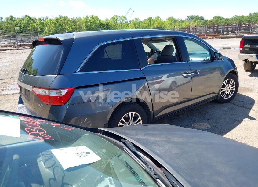 Photo 4 of 2013 Honda Odyssey EX-L (VIN 5FNRL5H64DB034535)