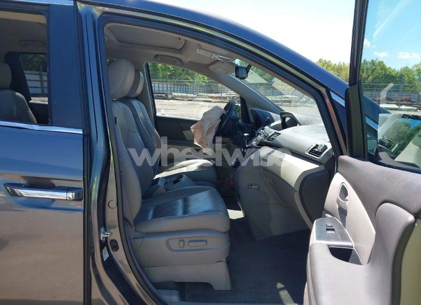 Photo 5 of 2013 Honda Odyssey EX-L (VIN 5FNRL5H64DB034535)