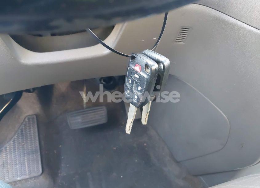 Photo 11 of 2013 Honda Odyssey EX-L (VIN 5FNRL5H64DB041761)