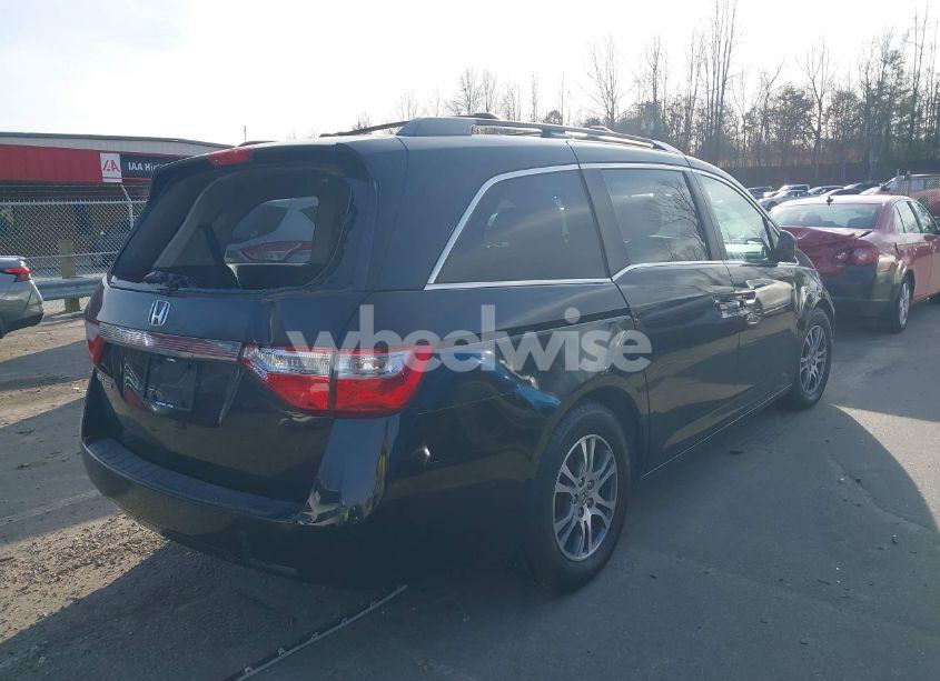 Photo 4 of 2013 Honda Odyssey EX-L (VIN 5FNRL5H64DB041761)